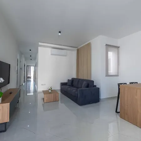 דירה Swieqi 3bdr New Flat 4 *