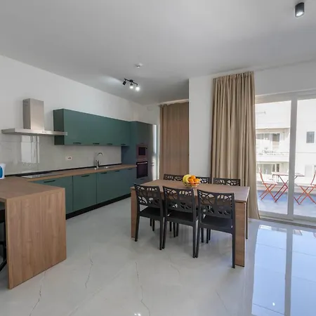 Swieqi 3bdr New Flat 4 דירה Is-Swieqi